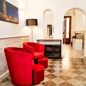 https://casa-dante-lecce.lecce-hotels.com