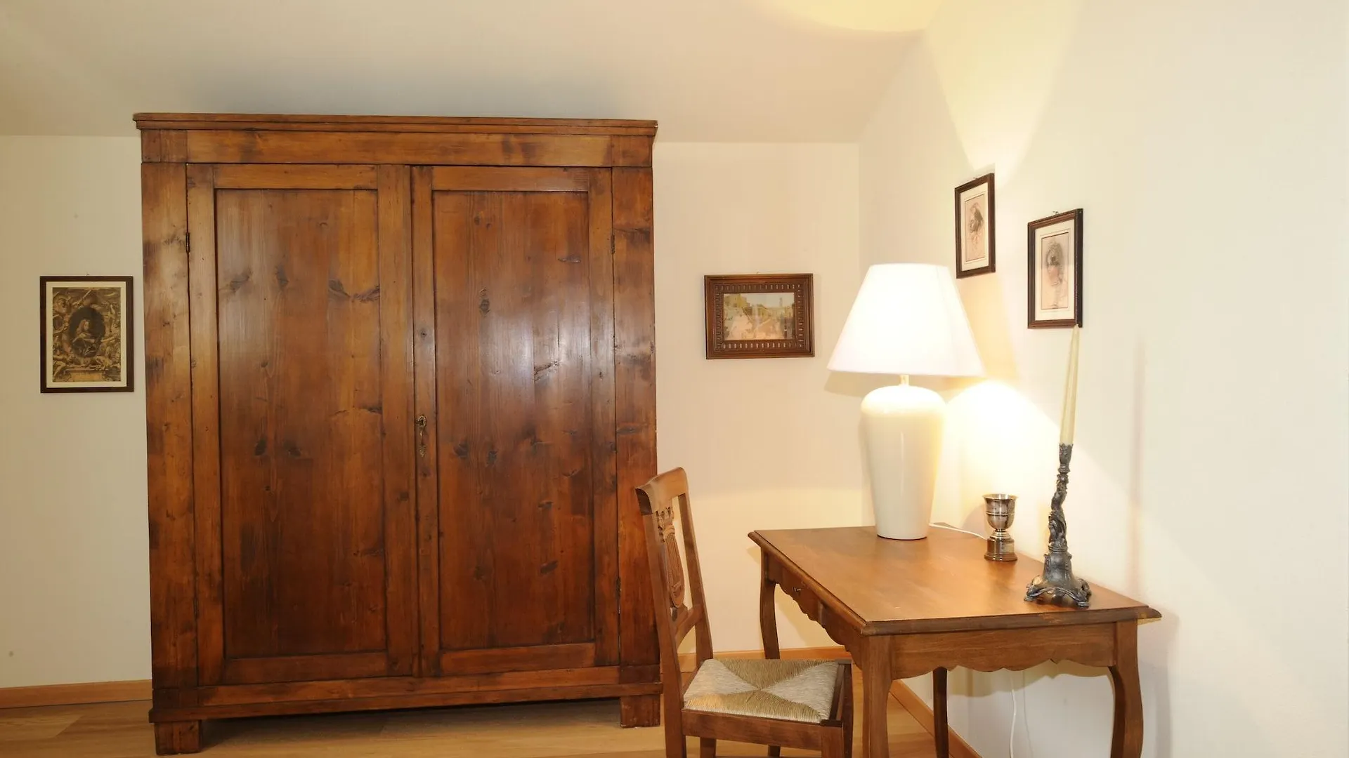 Relais Corte Paradiso Peschiera del Garda 0*,