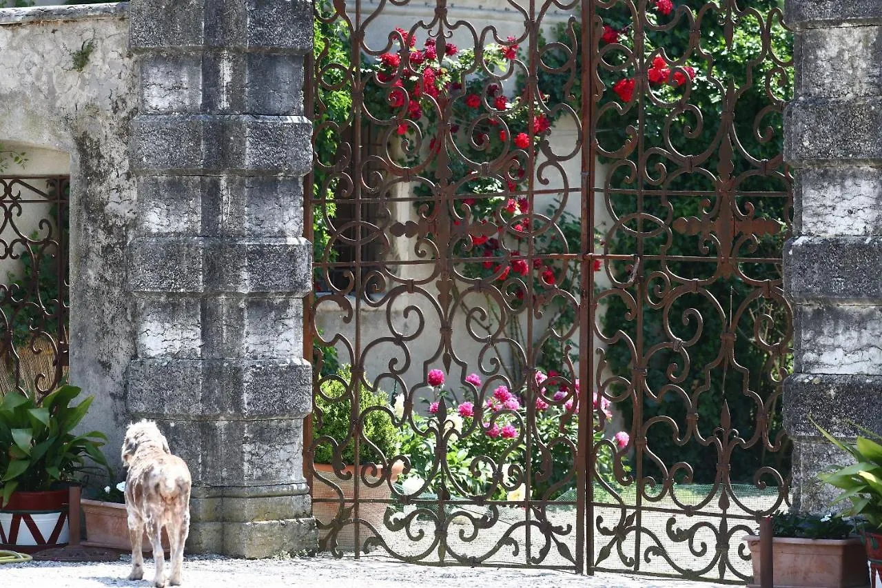 Apartment Relais Corte Paradiso Peschiera del Garda Italy