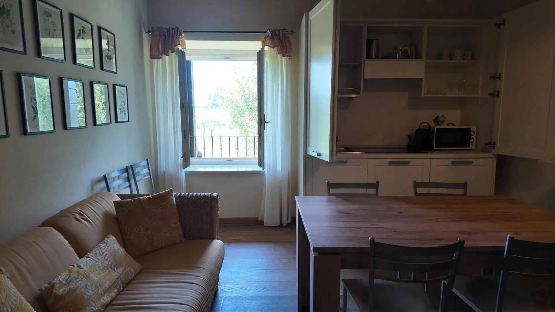 Relais Corte Paradiso Peschiera del Garda 0*,